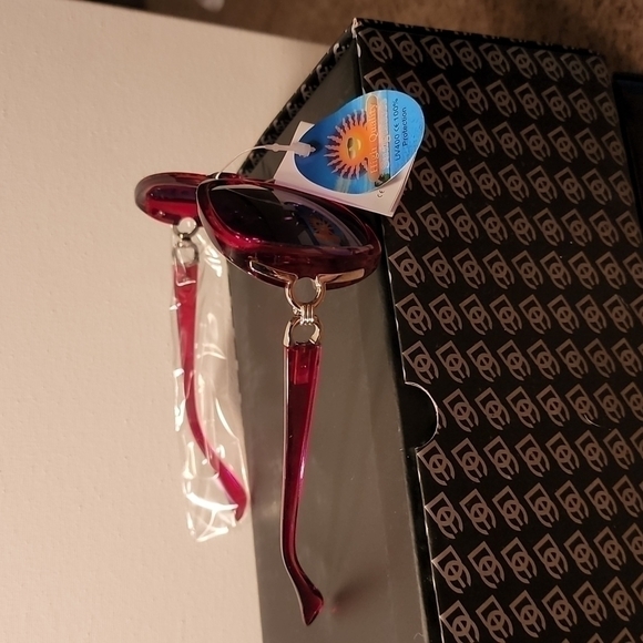 Designer sunglasses - Picture 7 of 10